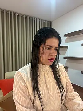 Snapshot of Alice_Biel chatting on February 10, 11:04 am Alice Biel online show from February 10, 11:04 am