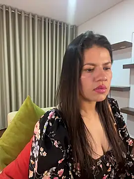 Snapshot of Alice_Biel chatting on February 17, 12:32 am Alice Biel online show from February 17, 12:32 am