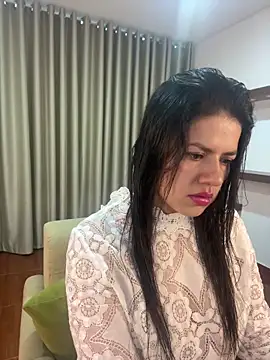 Snapshot of Alice_Biel chatting on February 23, 1:10 pm Alice Biel online show from February 23, 1:10 pm