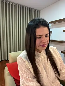 Snapshot of Alice_Biel chatting on February 26, 12:49 am Alice Biel online show from February 26, 12:49 am