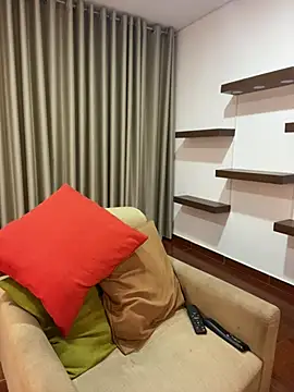 Snapshot of Alice_Biel chatting on February 28, 1:05 am Alice Biel online show from February 28, 1:05 am