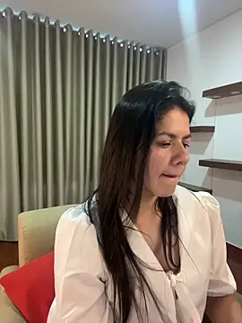 Snapshot of Alice_Biel chatting on March 15, 5:15 pm Alice Biel online show from March 15, 5:15 pm