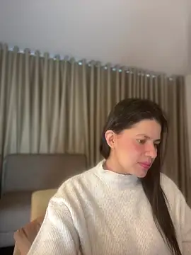 Alice Biel online show from June 3, 2:33 pm