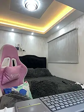 Snapshot of Hot_beauty__ chatting on July 2, 3:45 am Hot beauty online show from July 2, 3:45 am