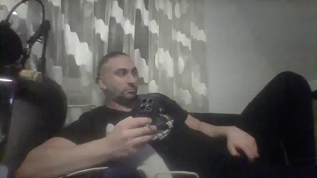 Snapshot of NewyorkDimi chatting on January 14, 11:48 pm NewyorkDimi online show from January 14, 11:48 pm