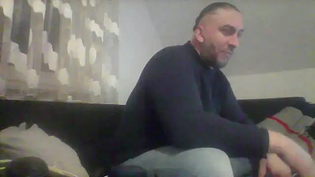 Snapshot of NewyorkDimi chatting on February 2, 3:43 am NewyorkDimi online show from February 2, 3:43 am