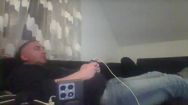 Snapshot of NewyorkDimi chatting on February 5, 3:02 am NewyorkDimi online show from February 5, 3:02 am