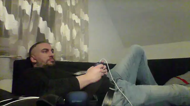 Snapshot of NewyorkDimi chatting on March 1, 2:37 am NewyorkDimi online show from March 1, 2:37 am