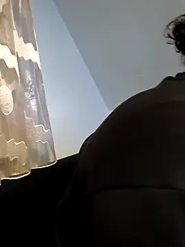 Snapshot of NewyorkDimi chatting on October 31, 3:07 am NewyorkDimi online show from October 31, 3:07 am