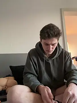 Snapshot of sunnyboy25 chatting on March 21, 5:16 pm sunnyboy25 online show from March 21, 5:16 pm