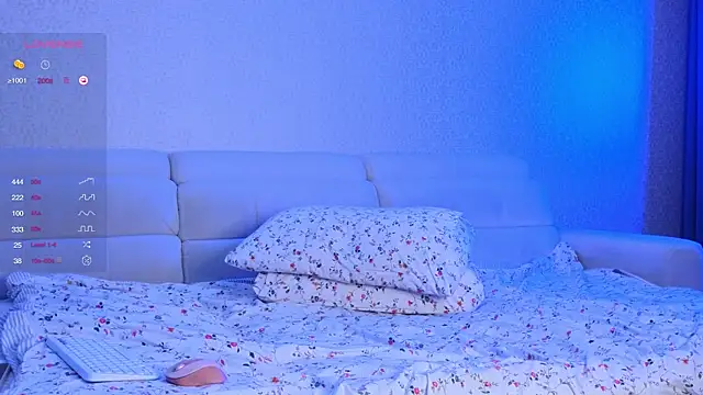 Snapshot of elsa_limerence chatting on January 13, 2:11 pm elsa limerence online show from January 13, 2:11 pm