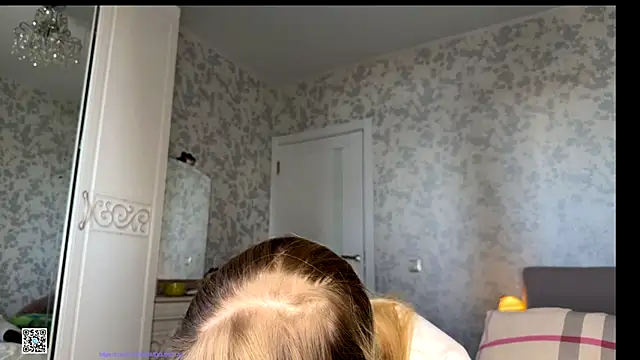 Snapshot of Evvie_Summn1 chatting on October 5, 3:49 am Evvie Summn1 online show from October 5, 3:49 am