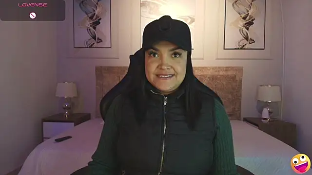 Snapshot of lyn_adamns chatting on January 3, 11:44 pm lyn adamns online show from January 3, 11:44 pm