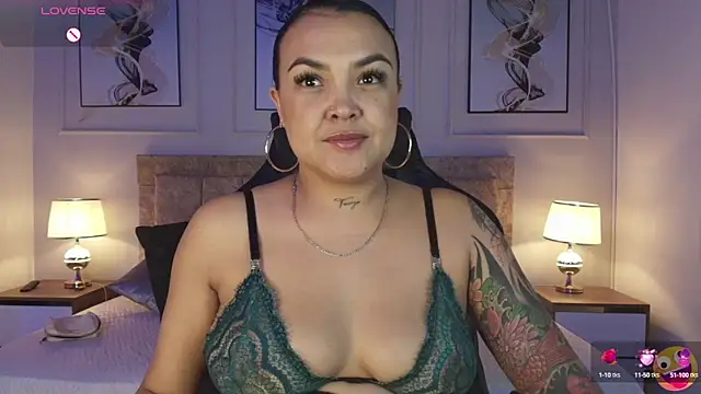 Snapshot of lyn_adamns chatting on March 11, 11:26 pm lyn adamns online show from March 11, 11:26 pm