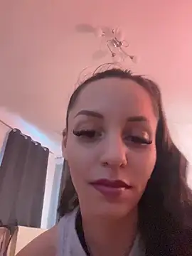 Chiara0102 online show from May 19, 5:30 pm