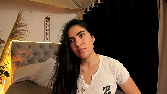 Snapshot of Serenity_Day chatting on April 24, 11:29 pm Serenity Day online show from April 24, 11:29 pm