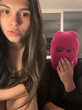 Snapshot of sc4ry_girl1 chatting on February 17, 2:53 am sc4ry girl1 online show from February 17, 2:53 am