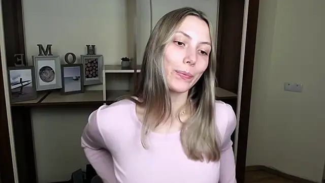 VanessaMay  online show from March 10, 6:24 pm