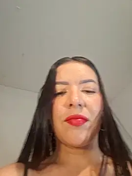 Snapshot of Anal_Luucia chatting on June 8, 12:05 pm Anal Luucia online show from June 8, 12:05 pm