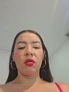 Snapshot of Anal_Luucia chatting on June 13, 12:36 pm Anal Luucia online show from June 13, 12:36 pm