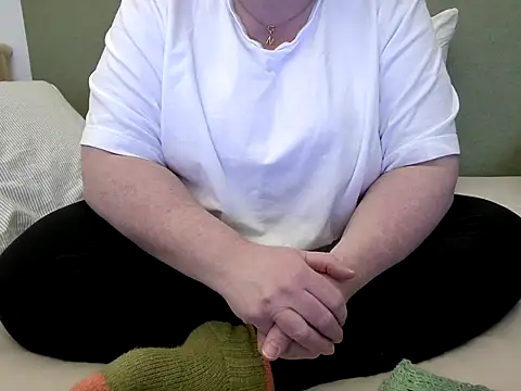 Snapshot of MarthaBriest chatting on April 18, 7:23 am MarthaBriest online show from April 18, 7:23 am