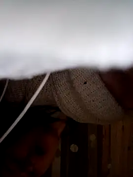 Snapshot of YuliannaFox chatting on February 8, 6:44 pm YuliannaFox online show from February 8, 6:44 pm