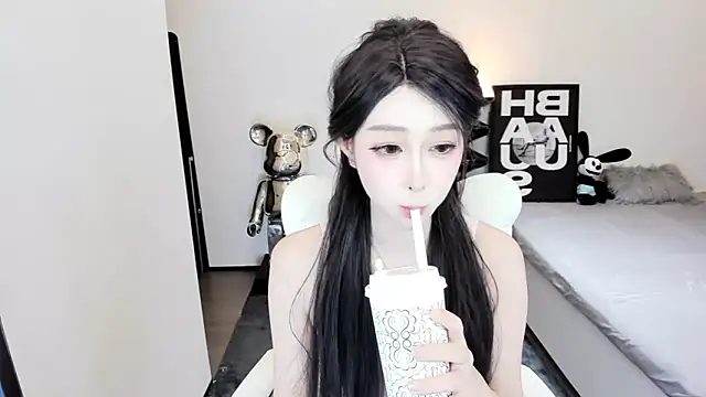 Snapshot of bdbdzs chatting on February 13, 6:16 pm bdbdzs online show from February 13, 6:16 pm