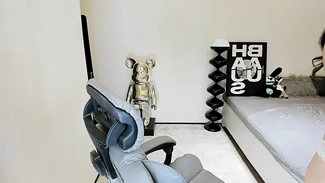 Snapshot of bdbdzs chatting on September 10, 3:34 pm bdbdzs online show from September 10, 3:34 pm