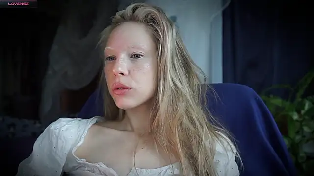  Phantom thread  online show from April 28, 9:14 am