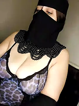 -Arab milf- online show from December 29, 5:12 pm
