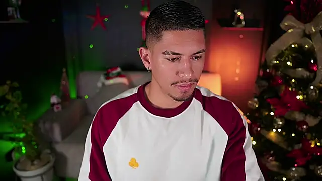 Aaronfox x online show from December 2, 8:52 am