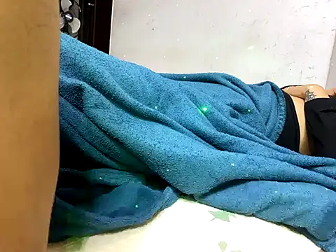 Snapshot of Cam_Lion2907 chatting on February 1, 12:37 pm Cam Lion2907 online show from February 1, 12:37 pm