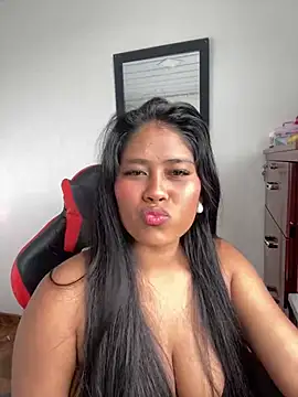 Snapshot of hurren_pasha chatting on December 18, 7:52 pm hurren pasha online show from December 18, 7:52 pm