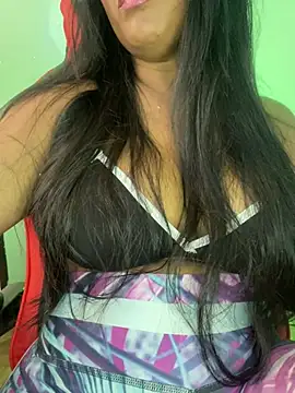 Snapshot of hurren_pasha chatting on February 5, 11:55 am hurren pasha online show from February 5, 11:55 am