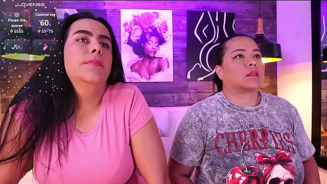 Snapshot of DanyAndAlexa chatting on April 22, 1:34 pm DanyAndAlexa online show from April 22, 1:34 pm