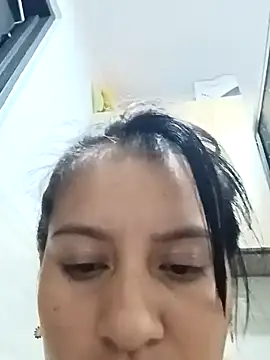  LATINA  online show from January 18, 4:15 am