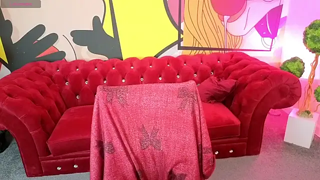 Snapshot of MaribelRiverr_ chatting on June 12, 5:17 am MaribelRiverr online show from June 12, 5:17 am