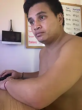 Snapshot of ahntony__69 chatting on April 28, 6:29 am ahntony 69 online show from April 28, 6:29 am