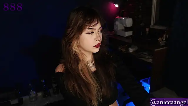 Snapshot of thecoven chatting on November 5, 11:16 pm thecoven online show from November 5, 11:16 pm