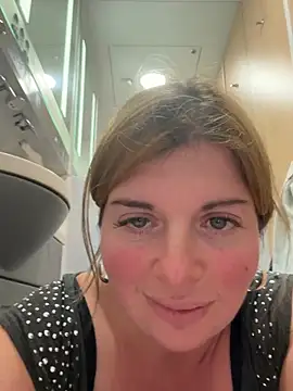 Lombada online show from February 17, 9:10 pm