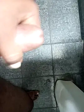 Snapshot of sadunt chatting on February 7, 3:12 am sadunt online show from February 7, 3:12 am