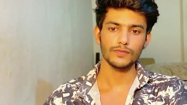 Snapshot of kingkartik7 chatting on June 12, 5:56 pm kingkartik7 online show from June 12, 5:56 pm