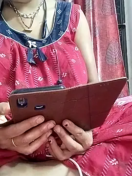 Snapshot of miss-Riy chatting on April 25, 4:37 pm miss-Riy online show from April 25, 4:37 pm