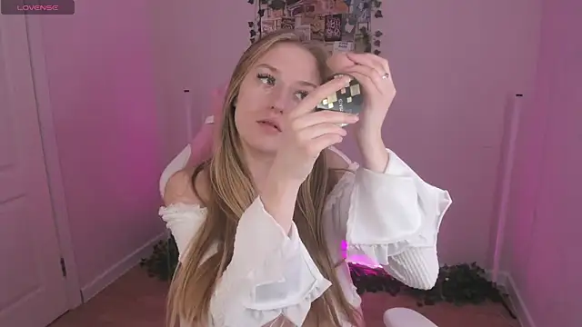 Snapshot of Stacy_River chatting on March 10, 8:26 am Stacy River online show from March 10, 8:26 am