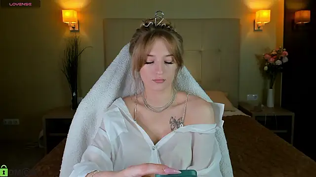 Snapshot of Stacy_River chatting on February 20, 9:21 am Stacy River online show from February 20, 9:21 am