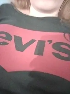 EvaRush online show from April 2, 8:28 pm