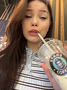 Chloe  Moon online show from March 23, 2:10 pm