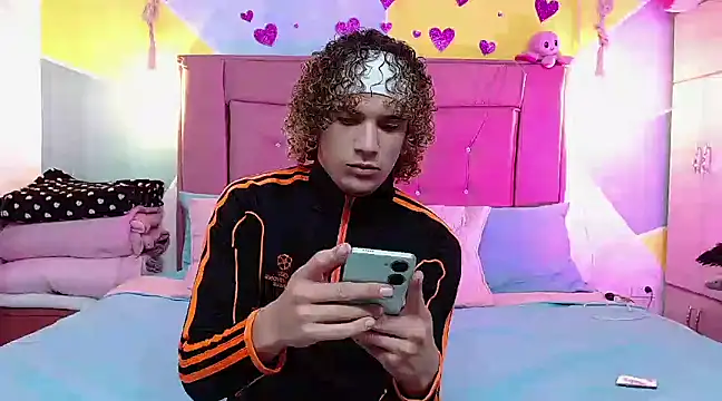 tylor boy online show from March 20, 1:35 am