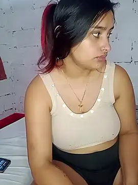 Snapshot of sariitha_sw chatting on May 2, 2:33 pm sariitha sw online show from May 2, 2:33 pm