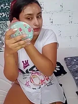 Snapshot of sariitha_sw chatting on May 9, 5:07 pm sariitha sw online show from May 9, 5:07 pm